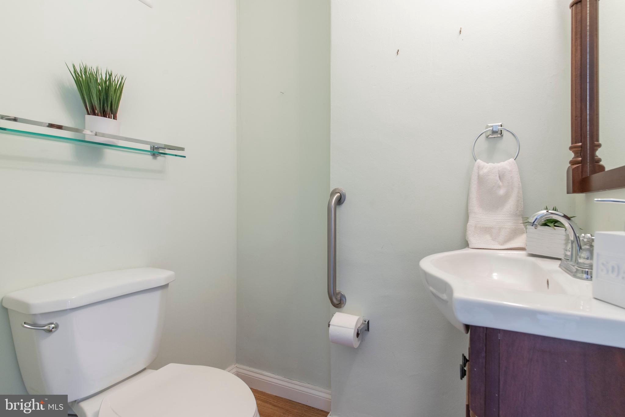 701 Humphreys Road Ardmore, PA 19003 - Photo 13 of 43