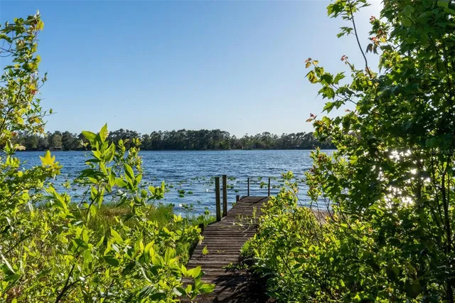 $299,000 | 147 Riley Lake Drive, Hawthorne, FL 32640