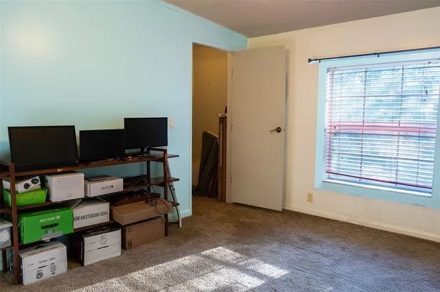 $299,000 | 147 Riley Lake Drive, Hawthorne, FL 32640