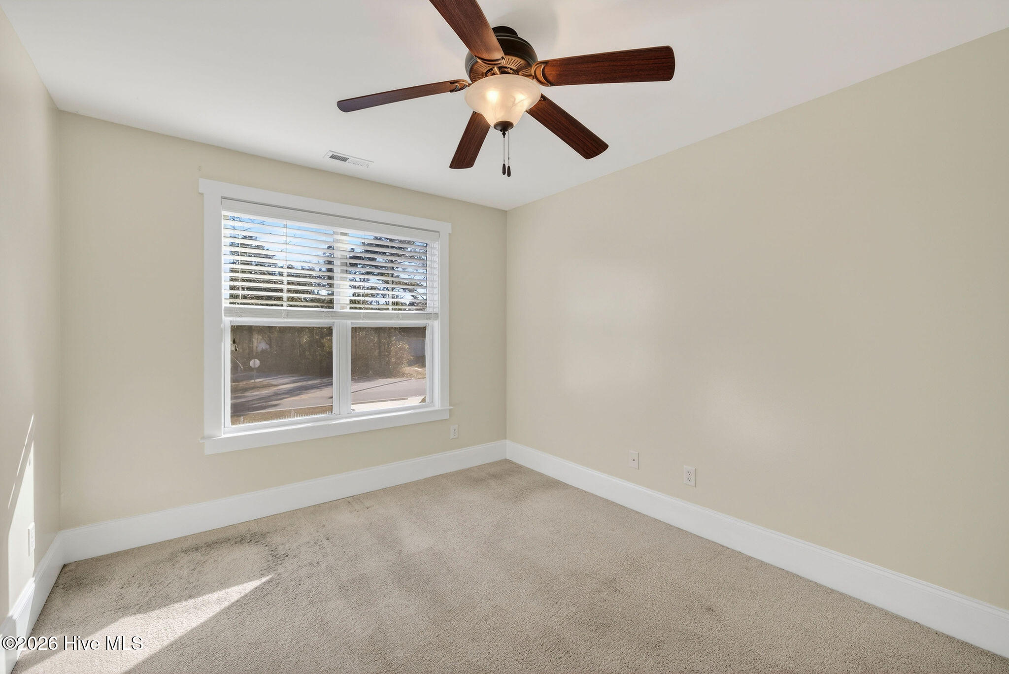 1727 Sloop Point Loop Road Hampstead, NC 28443 - Photo 35 of 55 1727SloopPointLoopRoad-34