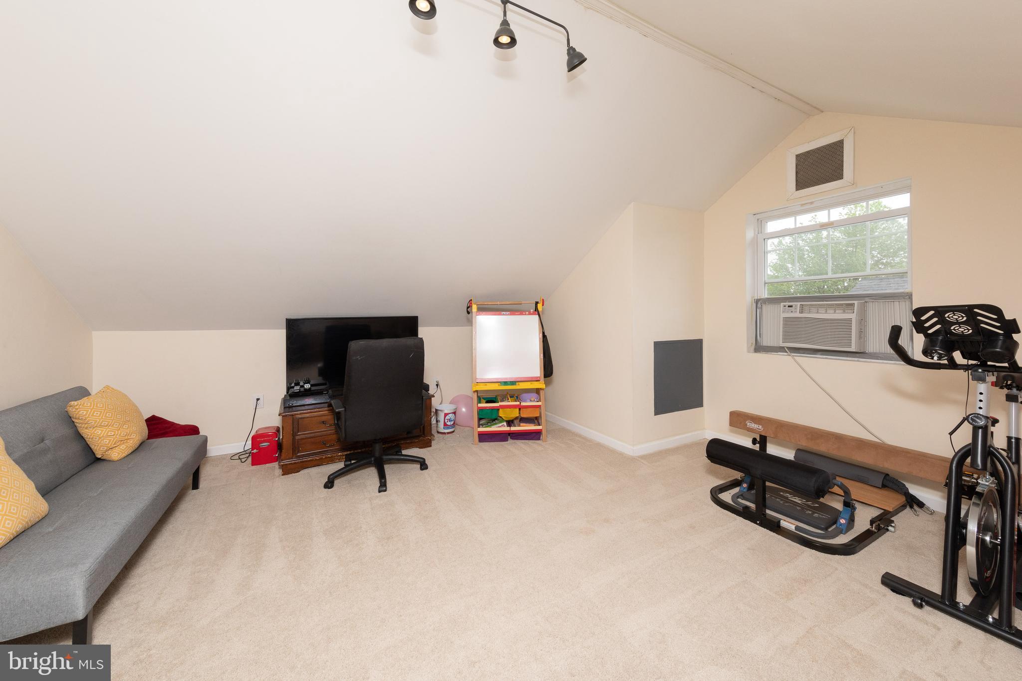 9207 Wesleyan Road Philadelphia, PA 19114 - Photo 22 of 27 Gallery Image 22