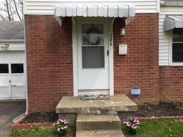 206 Edgevale Road Columbus, OH 43209 - Photo 2 of 33 Front door stoop