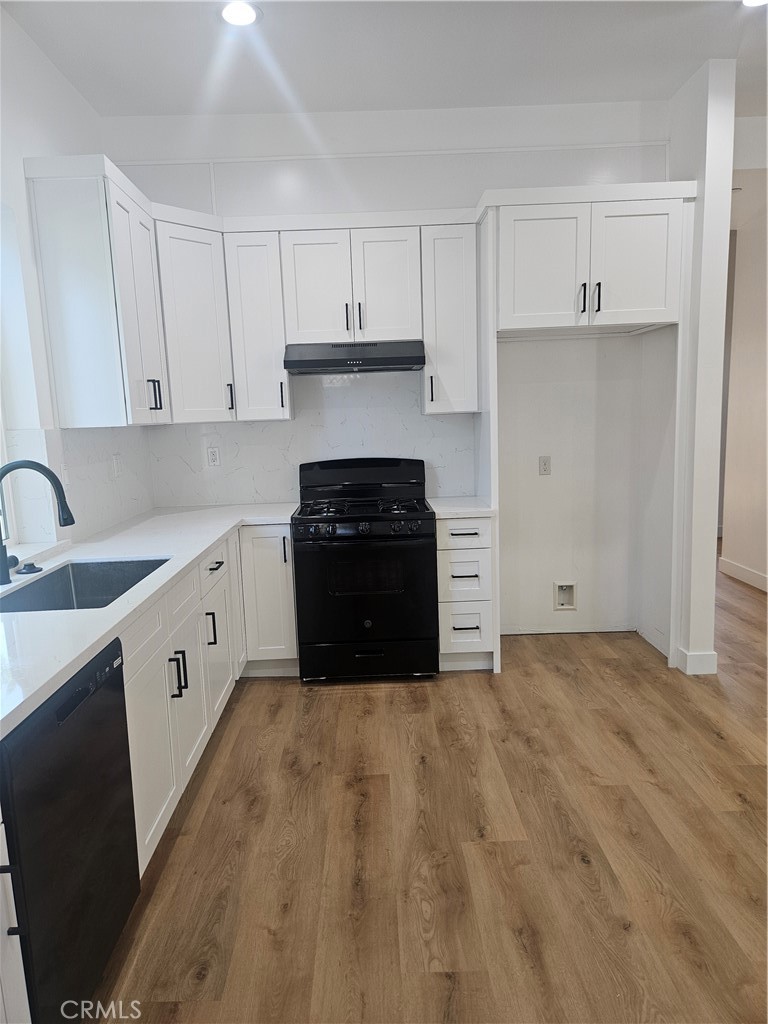 6955 Rhea Reseda, CA 91335 - Photo 4 of 16 Kitchen