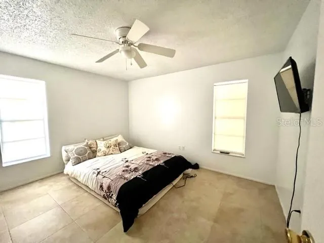 $2,150 | 4514 Beacon Drive, Sarasota, FL 34232