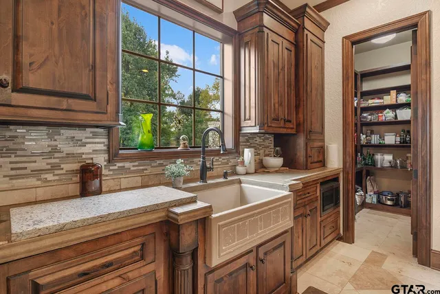 $1,290,000 | 2356 Anderson County Road 403, Palestine, TX 75803