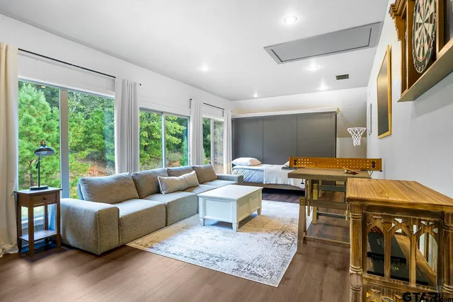 $1,290,000 | 2356 Anderson County Road 403, Palestine, TX 75803