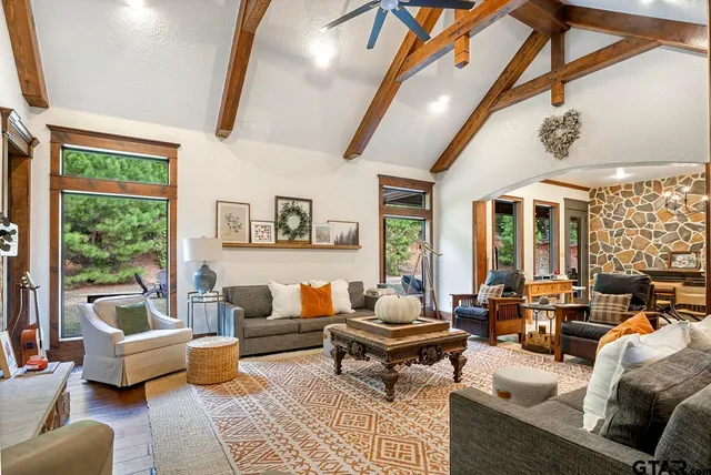 $1,290,000 | 2356 Anderson County Road 403, Palestine, TX 75803