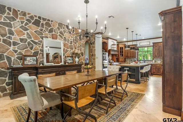 $1,290,000 | 2356 Anderson County Road 403, Palestine, TX 75803