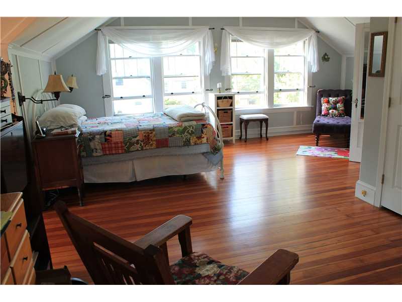 3 Colgate Street Warwick, RI 02888 - Photo 5 of 10 Master Bedroom. 20X21 MBR Suite with private Bath