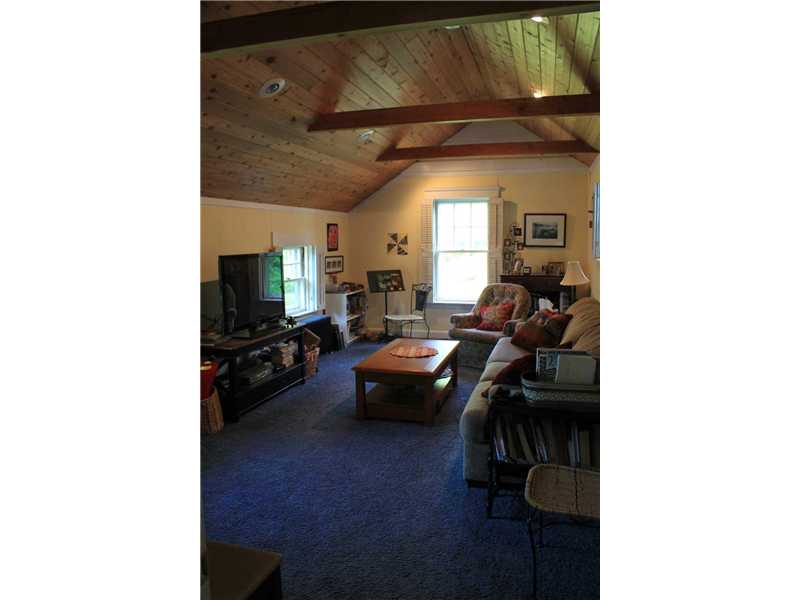3 Colgate Street Warwick, RI 02888 - Photo 6 of 10 Den/Family/Great Room.