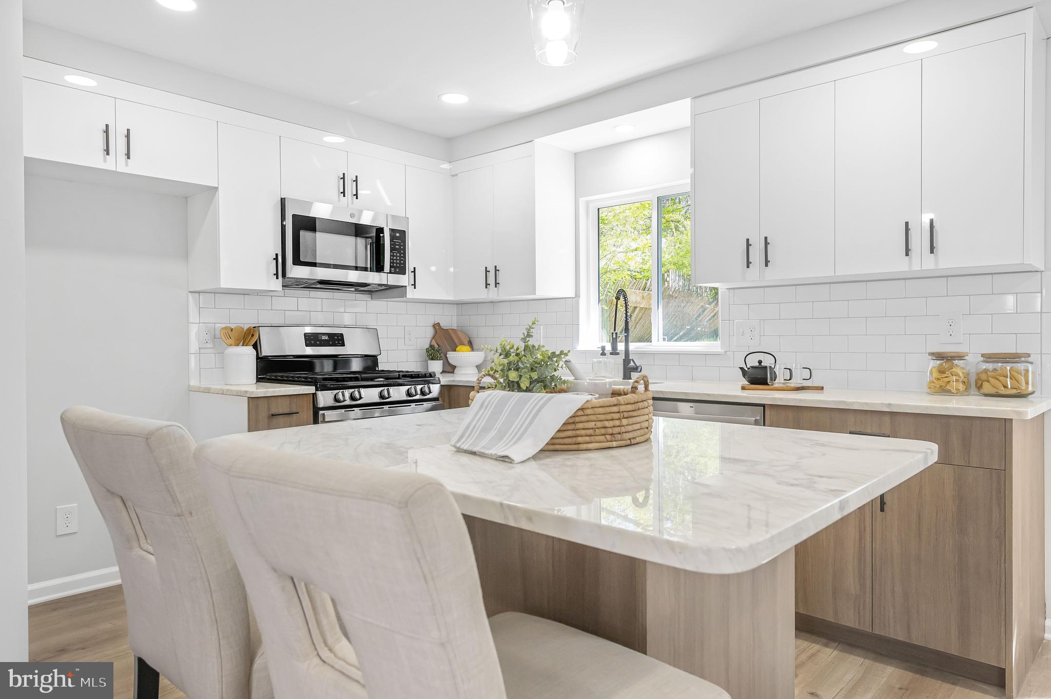 12 Gordon Road Glenside, PA 19038 - Photo 2 of 37