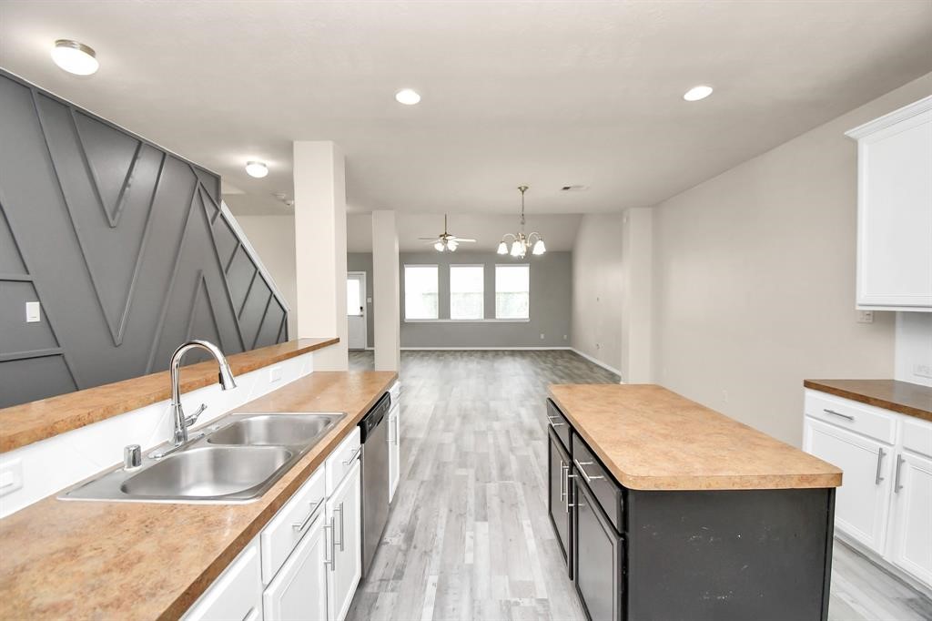 5203 Dartmoor Ridge Trail Houston, TX 77066 - Photo 12 of 42