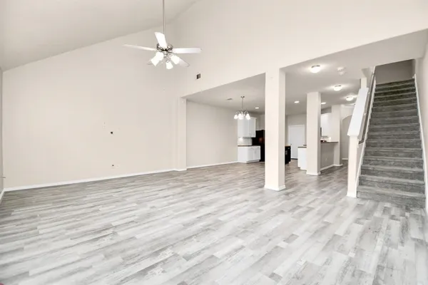 $2,000 | 5203 Dartmoor Ridge Trail, Houston, TX 77066