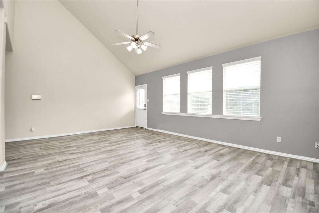 5203 Dartmoor Ridge Trail Houston, TX 77066 - Photo 6 of 42