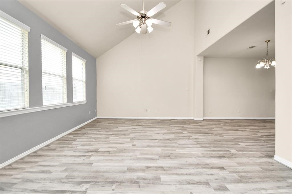 5203 Dartmoor Ridge Trail Houston, TX 77066 - Photo 8 of 42