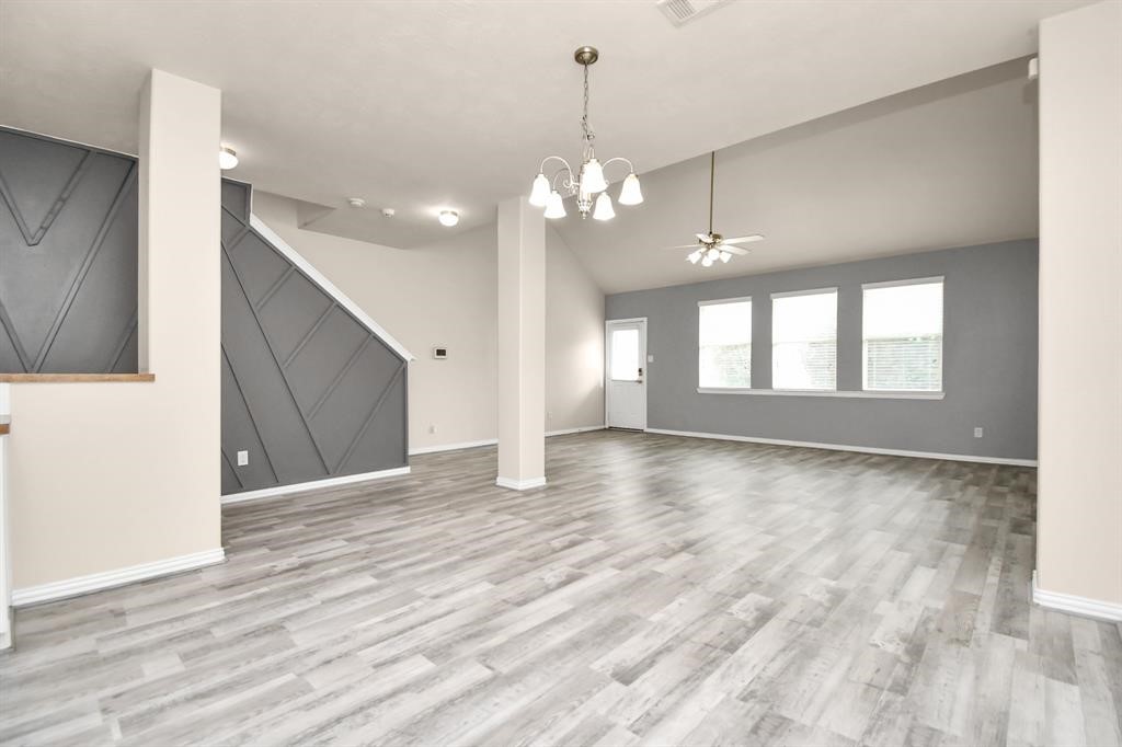 5203 Dartmoor Ridge Trail Houston, TX 77066 - Photo 9 of 42