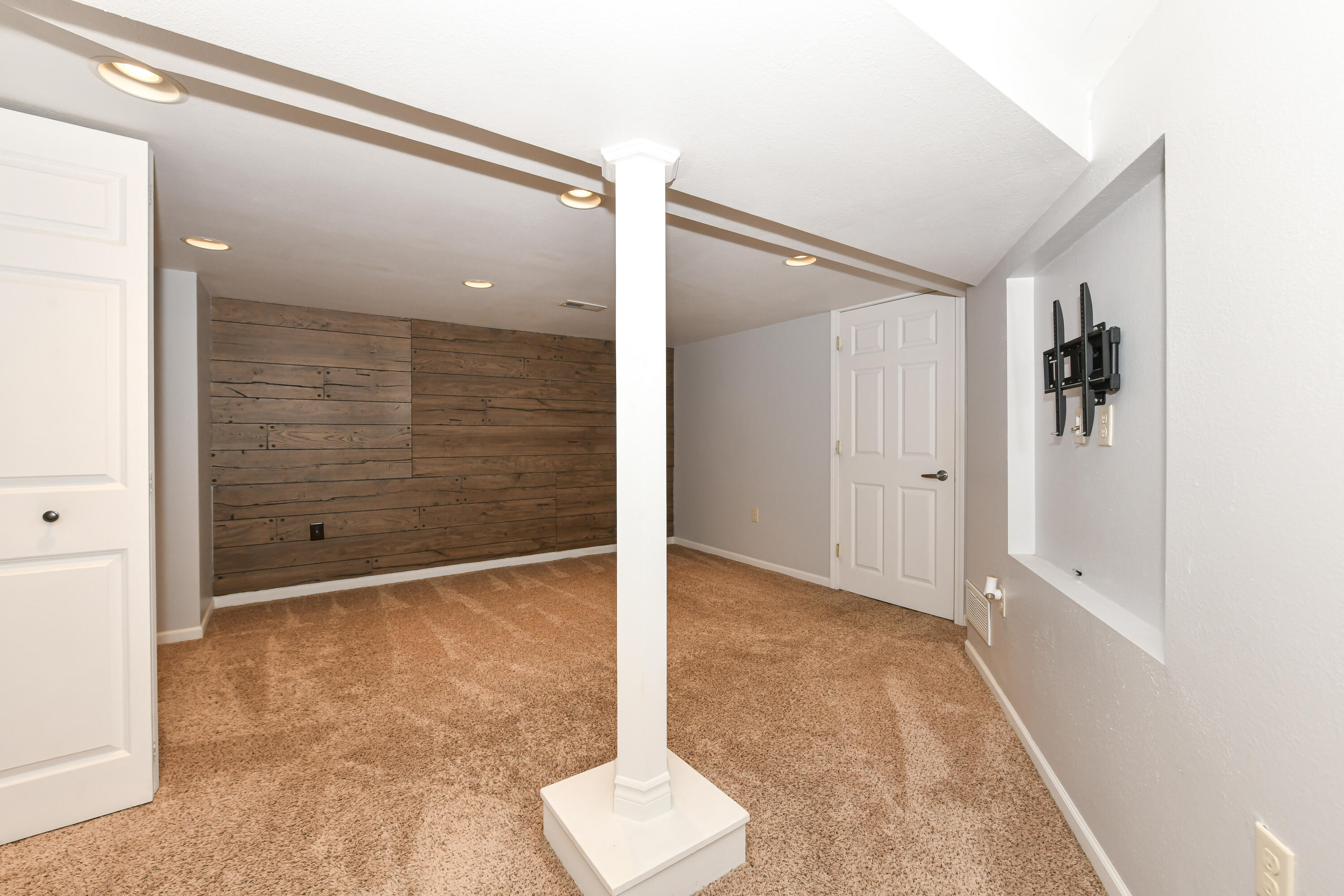 8725 Racine Avenue Norway, WI 53185 - Photo 33 of 36 HEN_8648