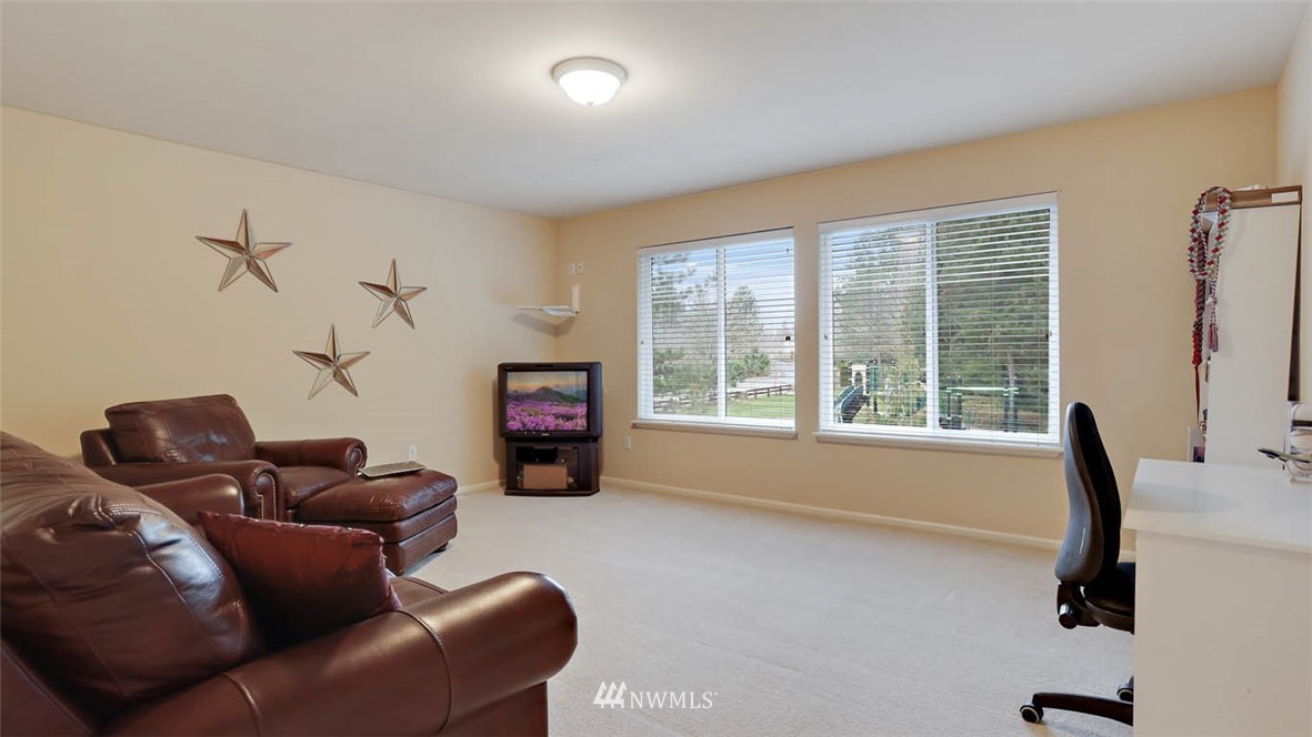 17306 Southeast 185th Street Renton, WA 98058 - Photo 13 of 19 Gallery Image 13
