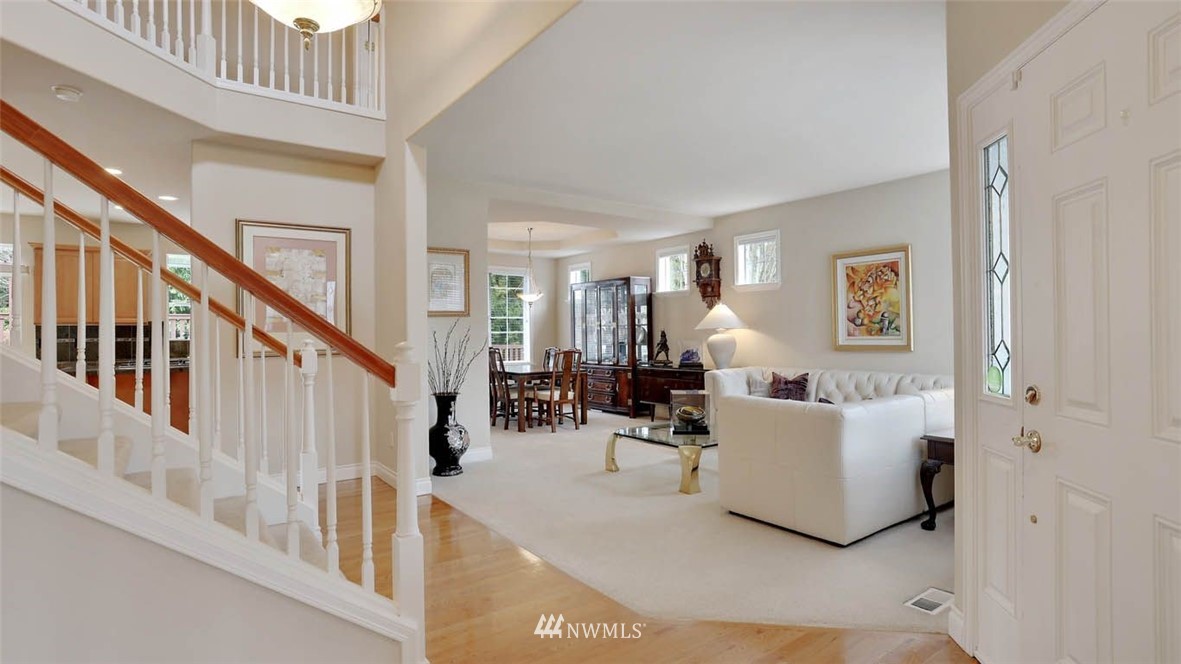 17306 Southeast 185th Street Renton, WA 98058 - Photo 4 of 19 Gallery Image 4