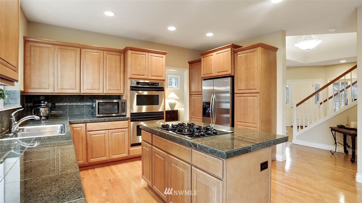 17306 Southeast 185th Street Renton, WA 98058 - Photo 8 of 19 Gallery Image 8