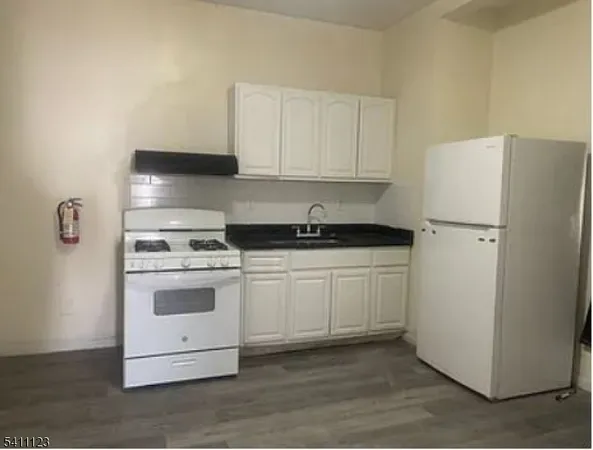 $1,990 | 286 Broadway, Unit 2, Paterson, NJ 07501