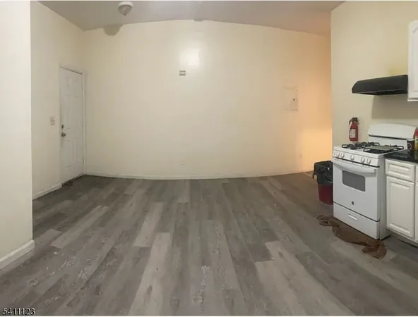 $1,990 | 286 Broadway, Unit 2, Paterson, NJ 07501