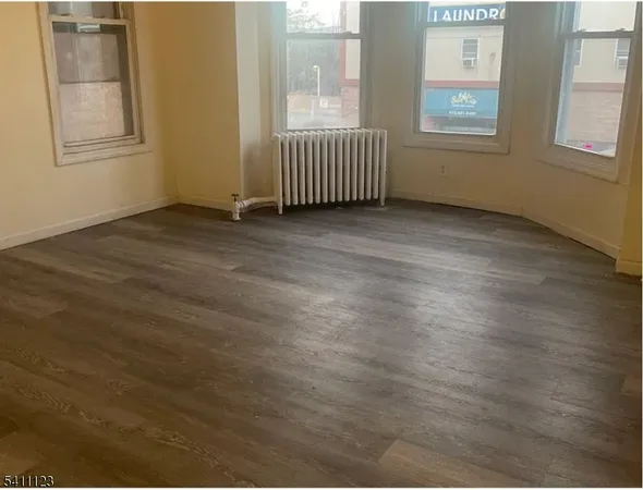 $1,990 | 286 Broadway, Unit 2, Paterson, NJ 07501