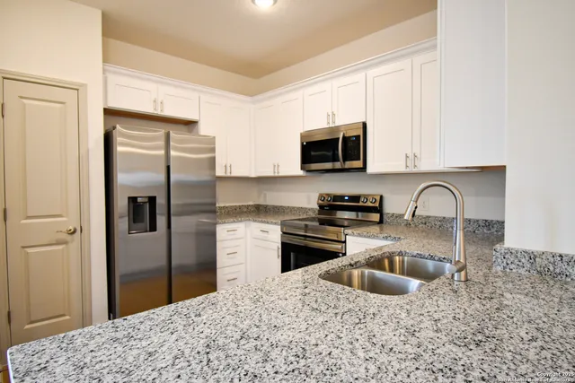 $1,850 | 10211 Tulipwood Run, Unit 101, San Antonio, TX 78252