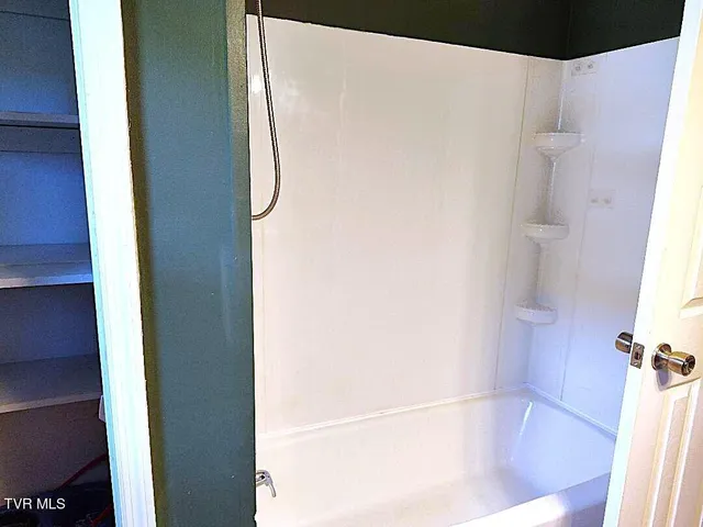 $179,000 | 2805 6th Avenue East, Big Stone Gap, VA 24219