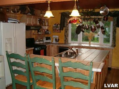 2240 Barrington Road Bethlehem, PA 18018 - Photo 2 of 5 Gallery Image 2