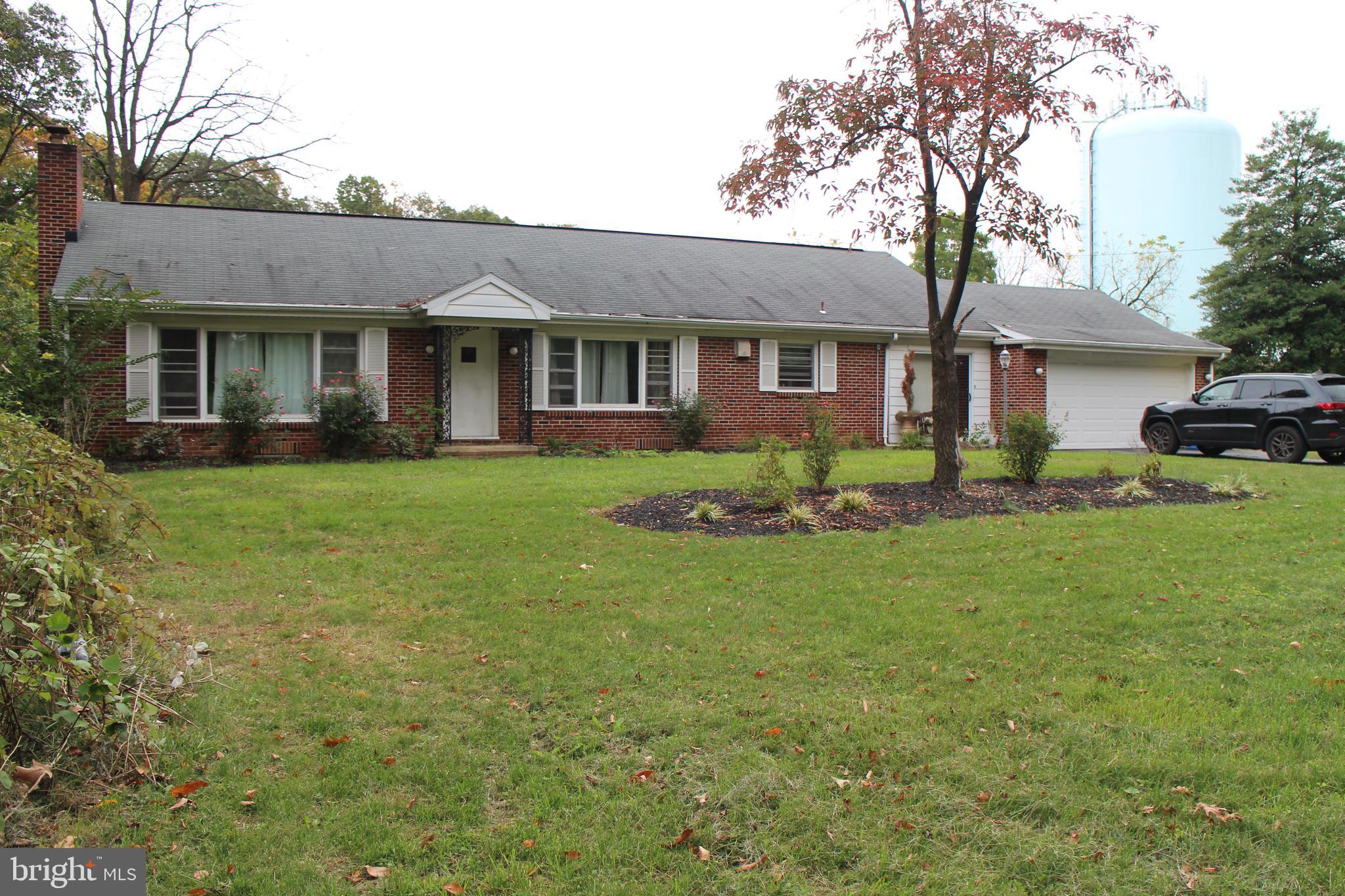 705 Edgewood Road York, PA 17402 - Photo 2 of 22 Gallery Image 2