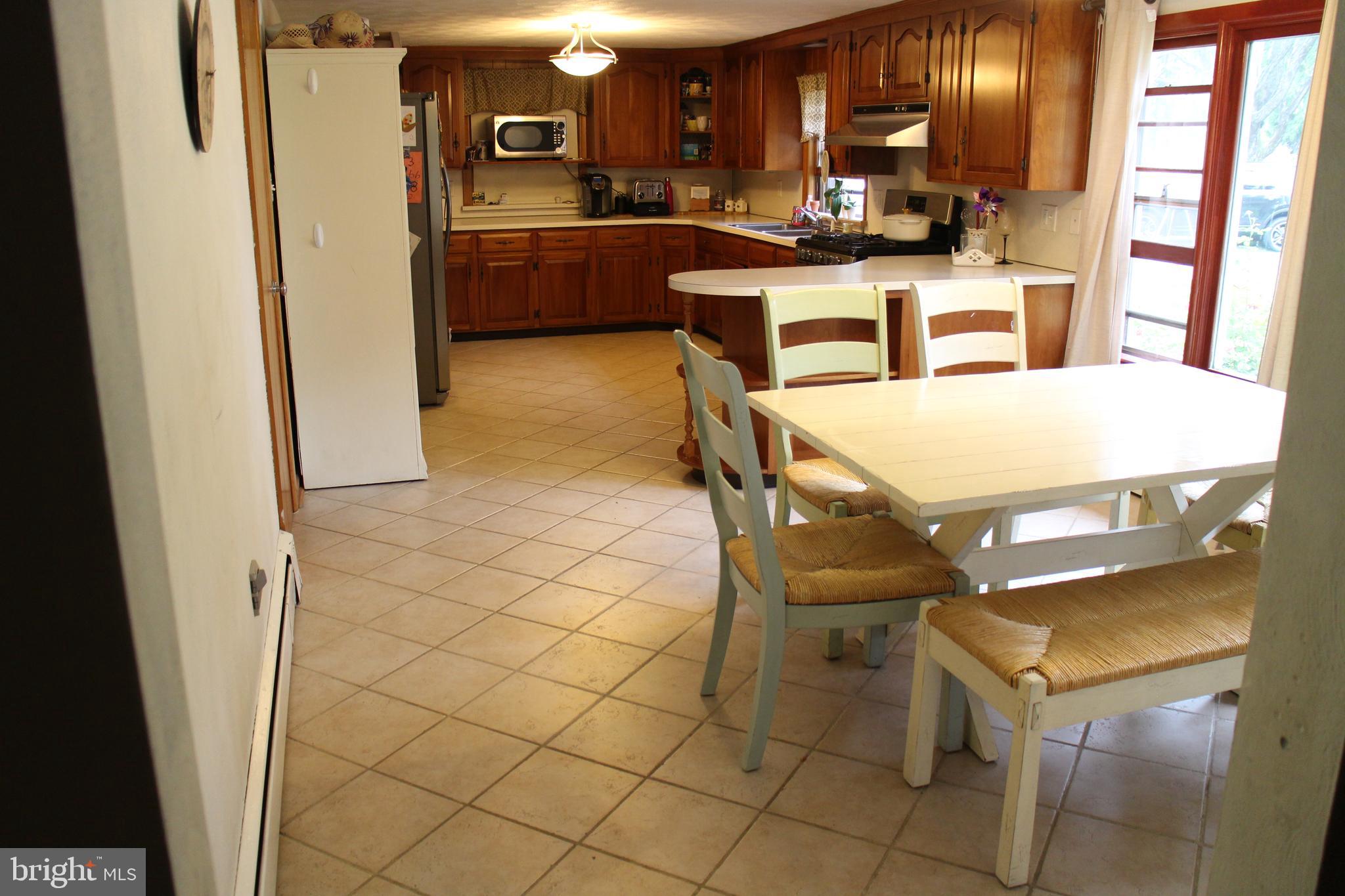705 Edgewood Road York, PA 17402 - Photo 7 of 22 Gallery Image 7