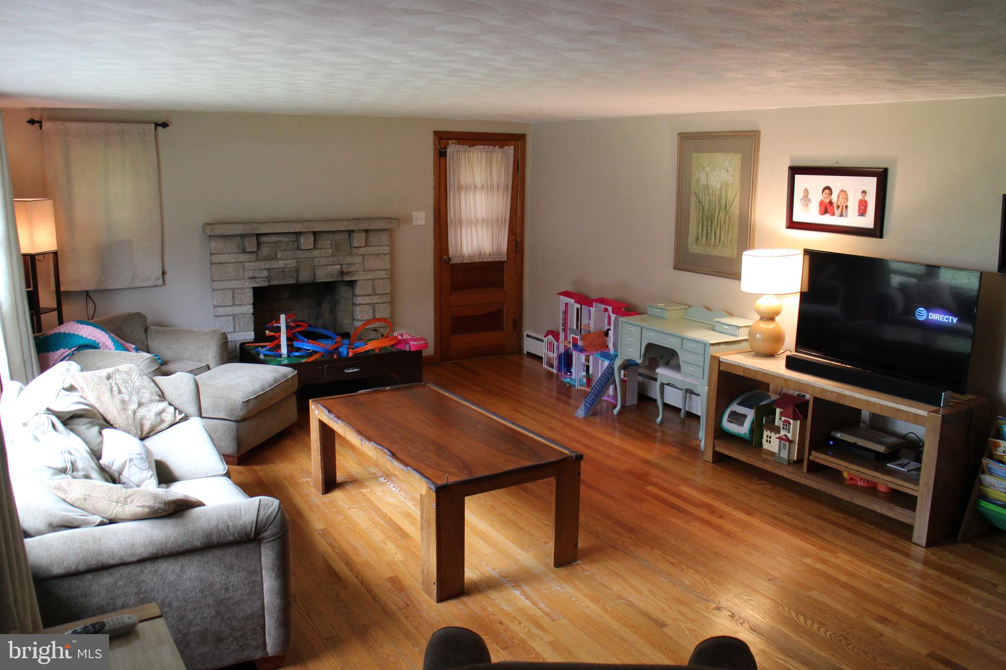 705 Edgewood Road York, PA 17402 - Photo 9 of 22 Gallery Image 9