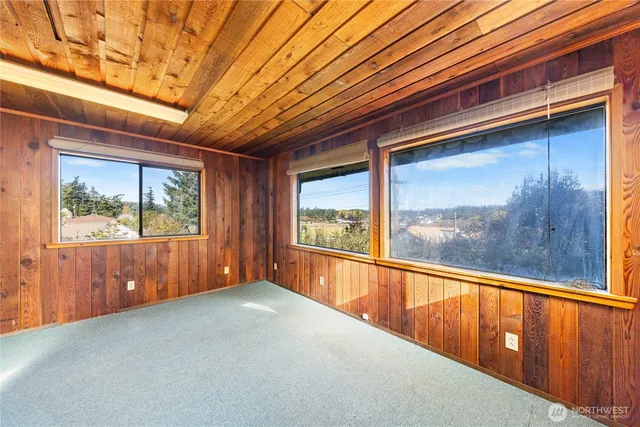 $499,000 | 27193 State Rte 20, Oak Harbor, WA 98277