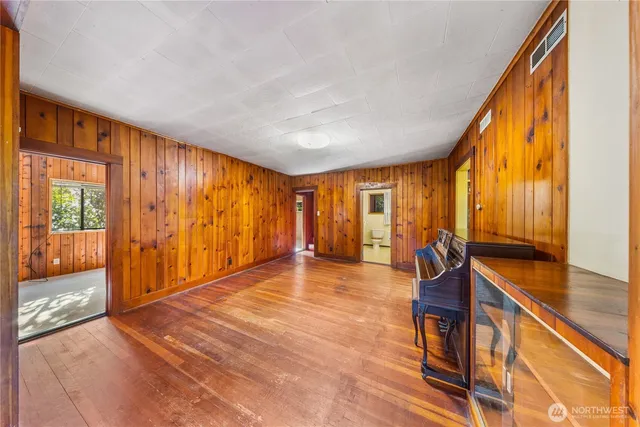 $499,000 | 27193 State Rte 20, Oak Harbor, WA 98277