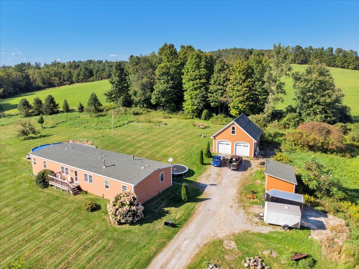 152 Willow Brook Lane Williston, VT 05495 - Photo 2 of 34