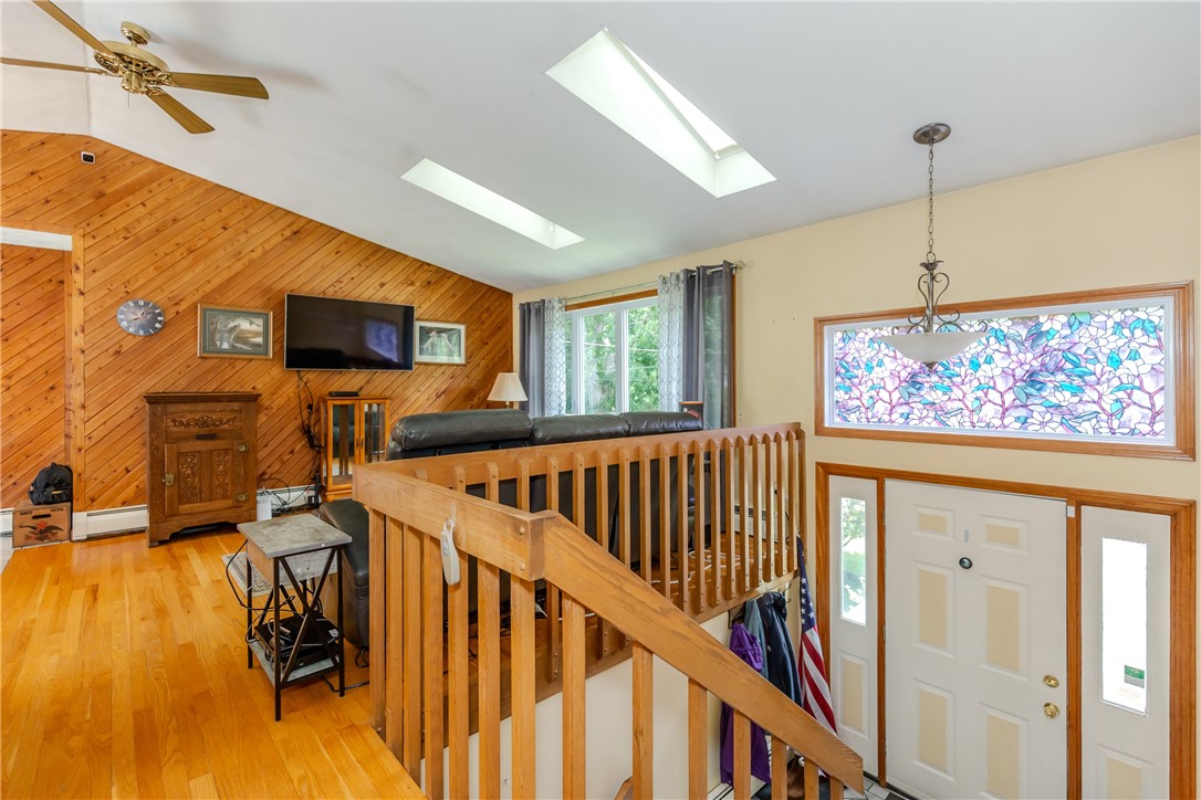 54 Colvintown Road Coventry, RI 02816 - Photo 5 of 50