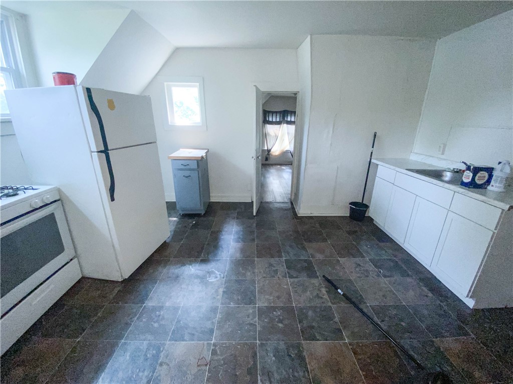 255 Ave A Rochester, NY 14621 - Photo 14 of 20