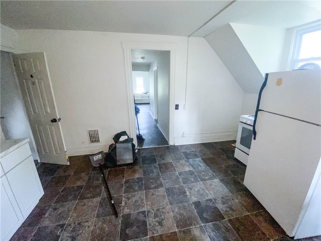 255 Ave A Rochester, NY 14621 - Photo 15 of 20