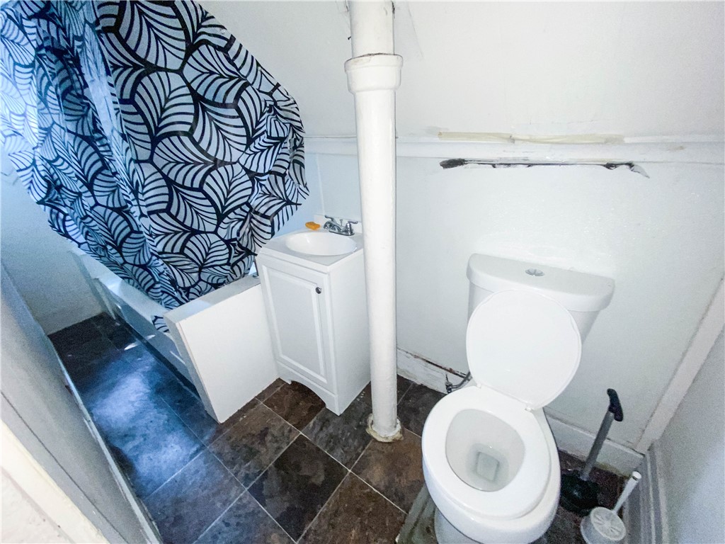 255 Ave A Rochester, NY 14621 - Photo 16 of 20