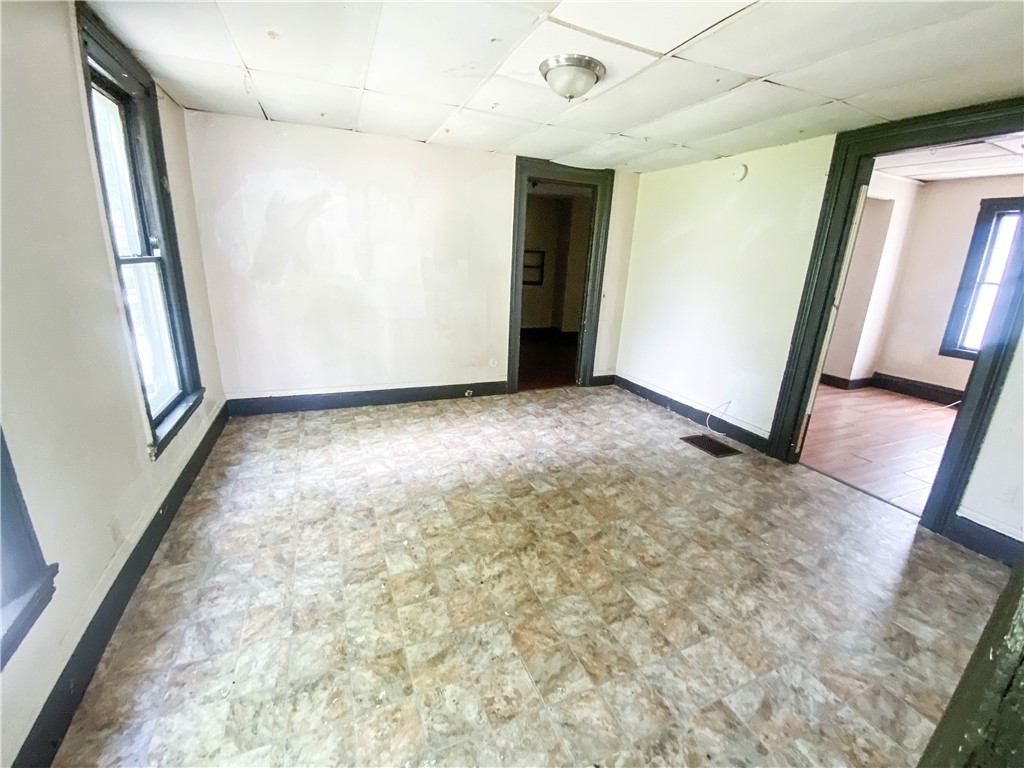 255 Ave A Rochester, NY 14621 - Photo 5 of 20