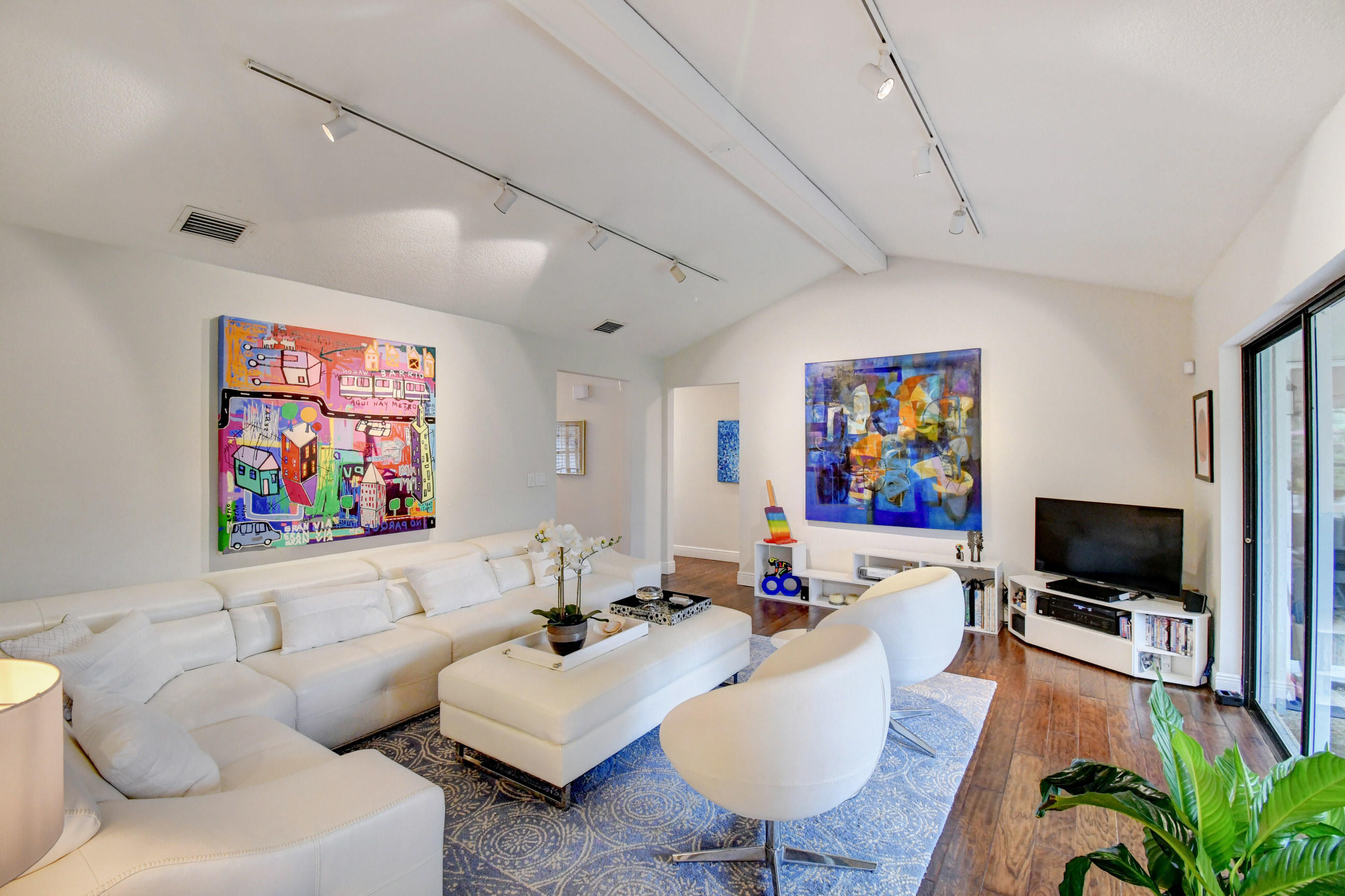 3374 Northwest 29th Avenue Boca Raton, FL 33434 - Photo 2 of 31 Family Room
