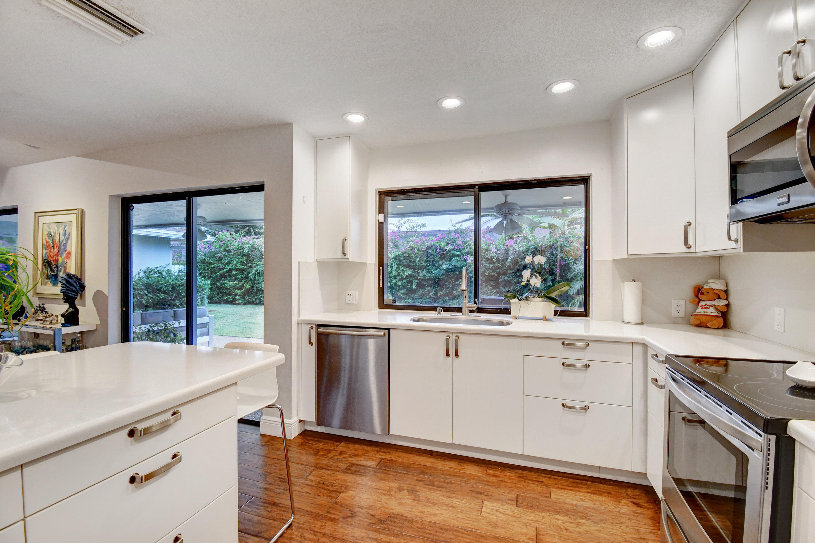 3374 Northwest 29th Avenue Boca Raton, FL 33434 - Photo 7 of 31 Kitchen
