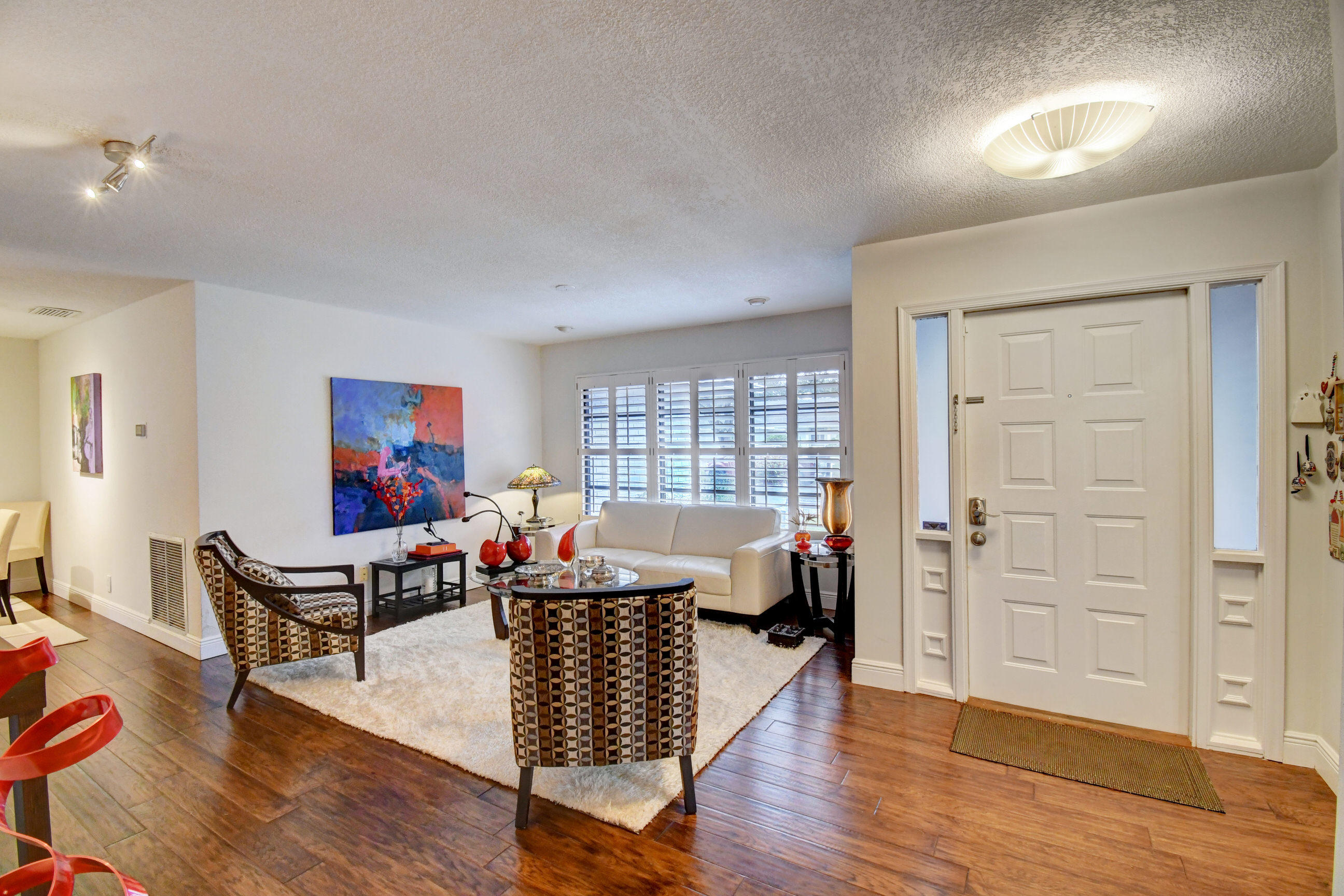 3374 Northwest 29th Avenue Boca Raton, FL 33434 - Photo 10 of 31 Living Room