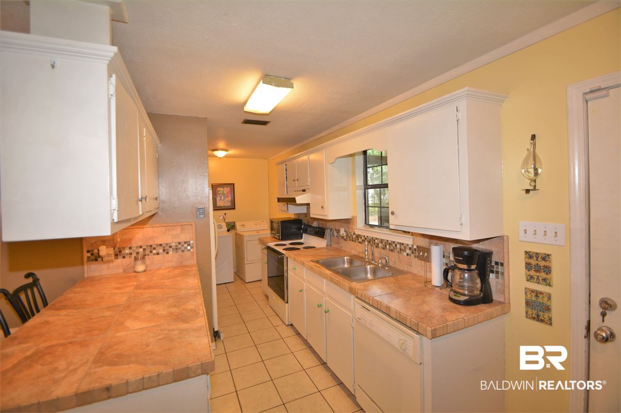605 Mandrell Street Mobile, AL 36606 - Photo 10 of 25
