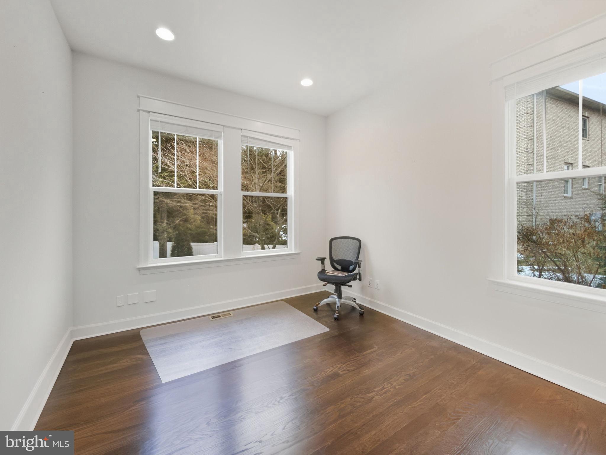 2867 Hill Road Vienna, VA 22181 - Photo 6 of 66 Bright and airy home office space.