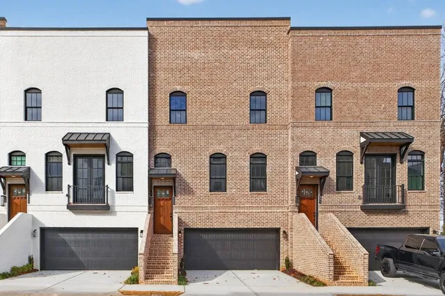 $695,000 | 333 Sugarview Road, Sugar Hill, GA 30518