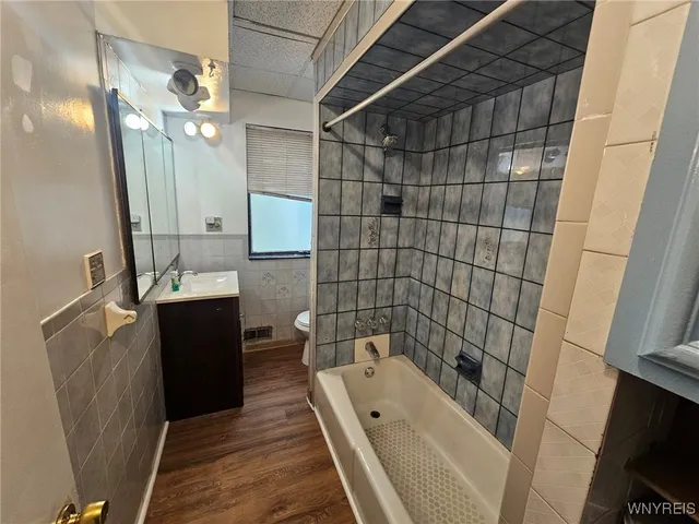 $1,400 | 60 Pomona Place, Buffalo, NY 14210