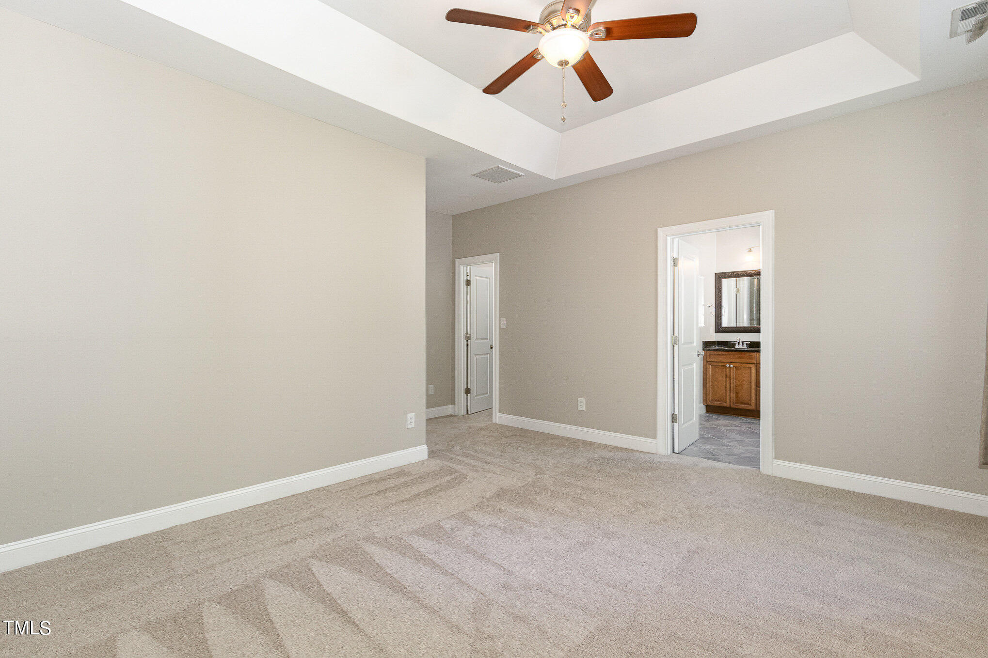 3640 Pineview Circle Durham, NC 27705 - Photo 25 of 41 an empty room and a chandelier fan
