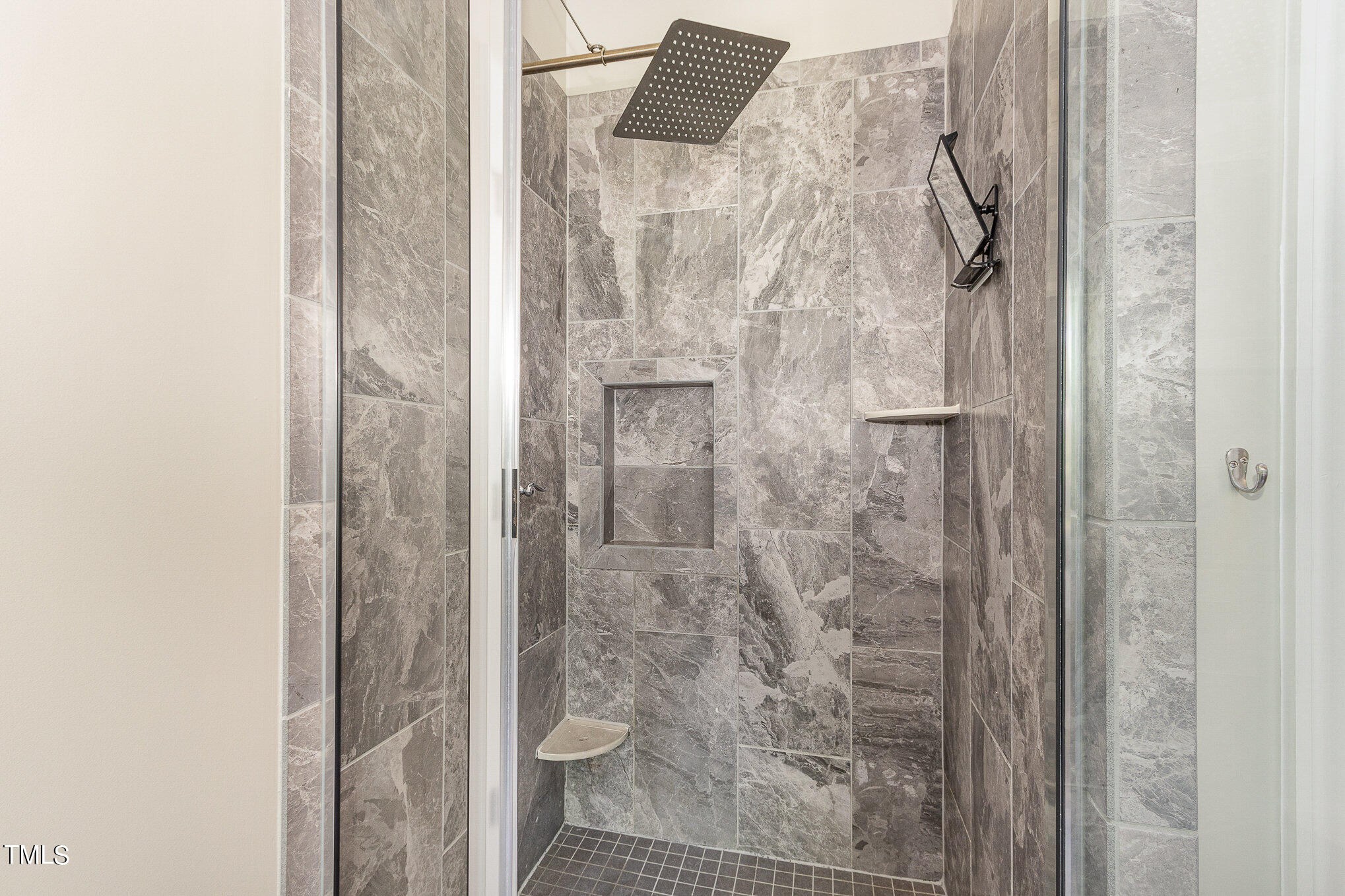 3640 Pineview Circle Durham, NC 27705 - Photo 28 of 41 a bathroom with a shower